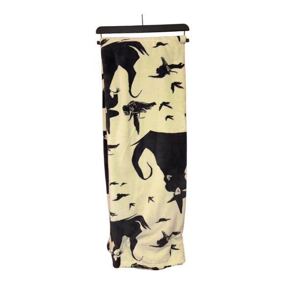 Wizard of Oz Elphaba Wicked Witch Of The West Plush Throw Blanket Green NWT - Picture 5 of 5